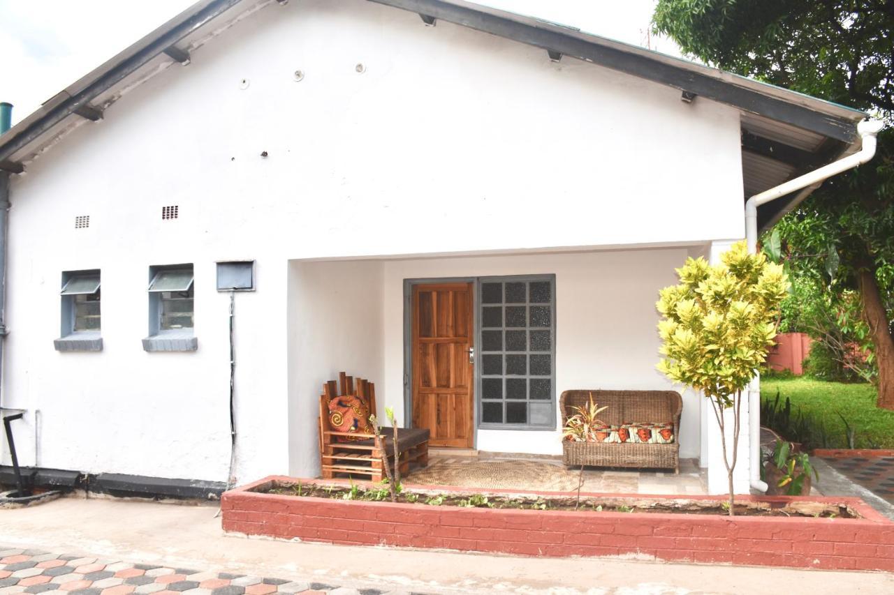 Tabonina Guesthouse Livingstone Exterior photo
