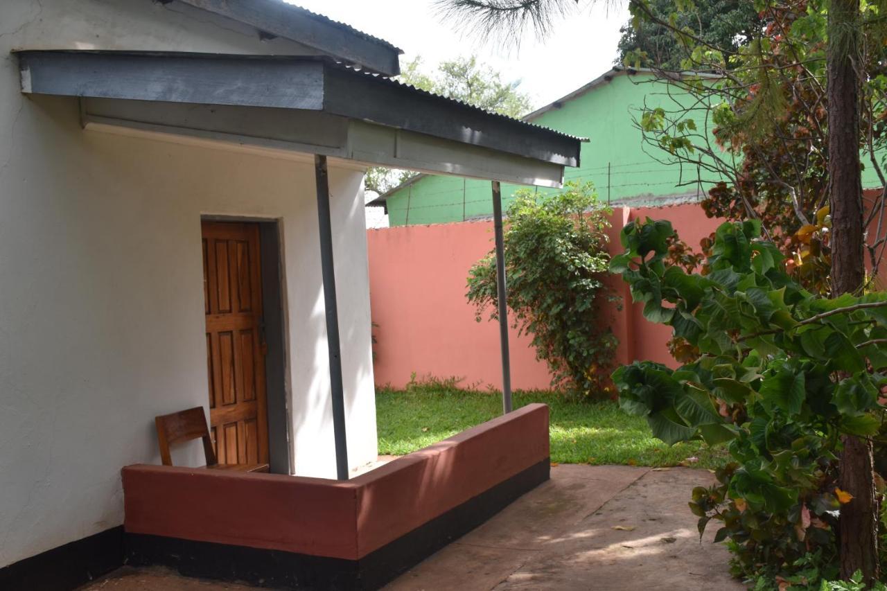 Tabonina Guesthouse Livingstone Exterior photo