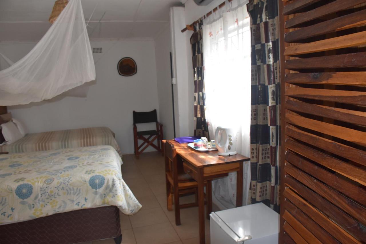 Tabonina Guesthouse Livingstone Exterior photo