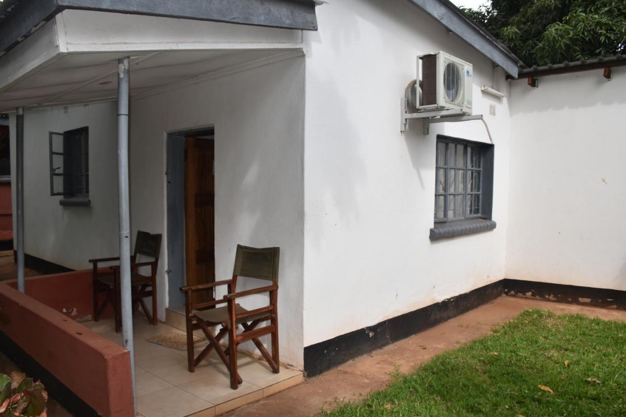 Tabonina Guesthouse Livingstone Exterior photo