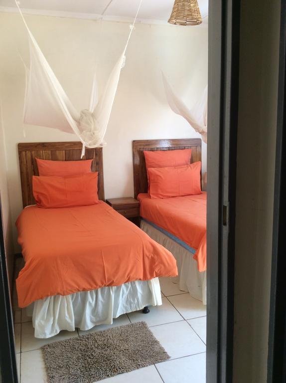 Tabonina Guesthouse Livingstone Exterior photo