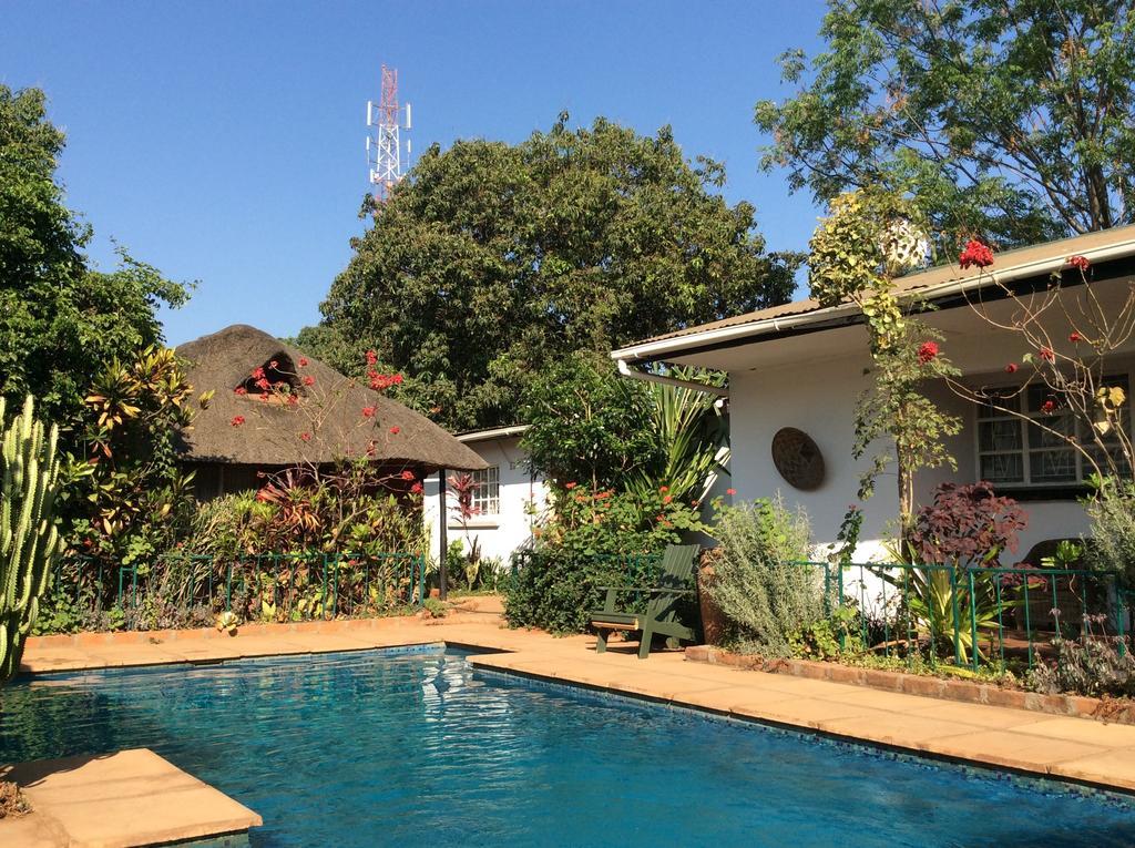 Tabonina Guesthouse Livingstone Exterior photo