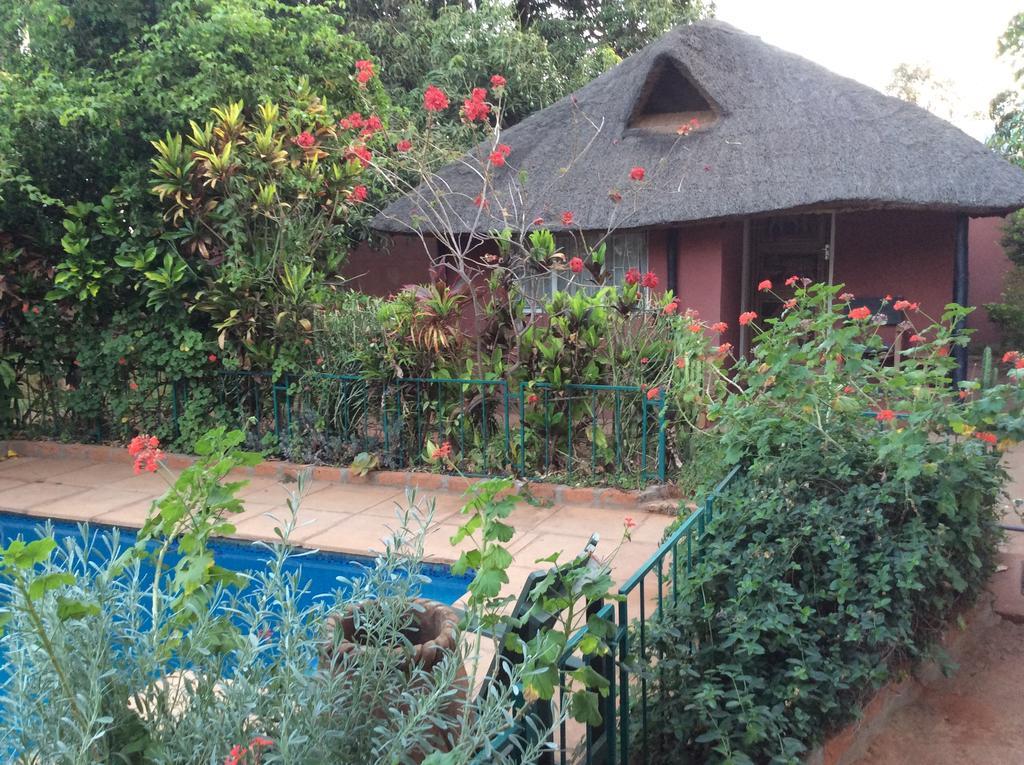 Tabonina Guesthouse Livingstone Exterior photo