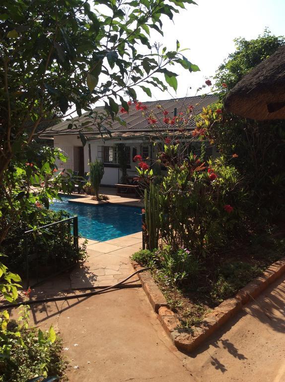Tabonina Guesthouse Livingstone Exterior photo