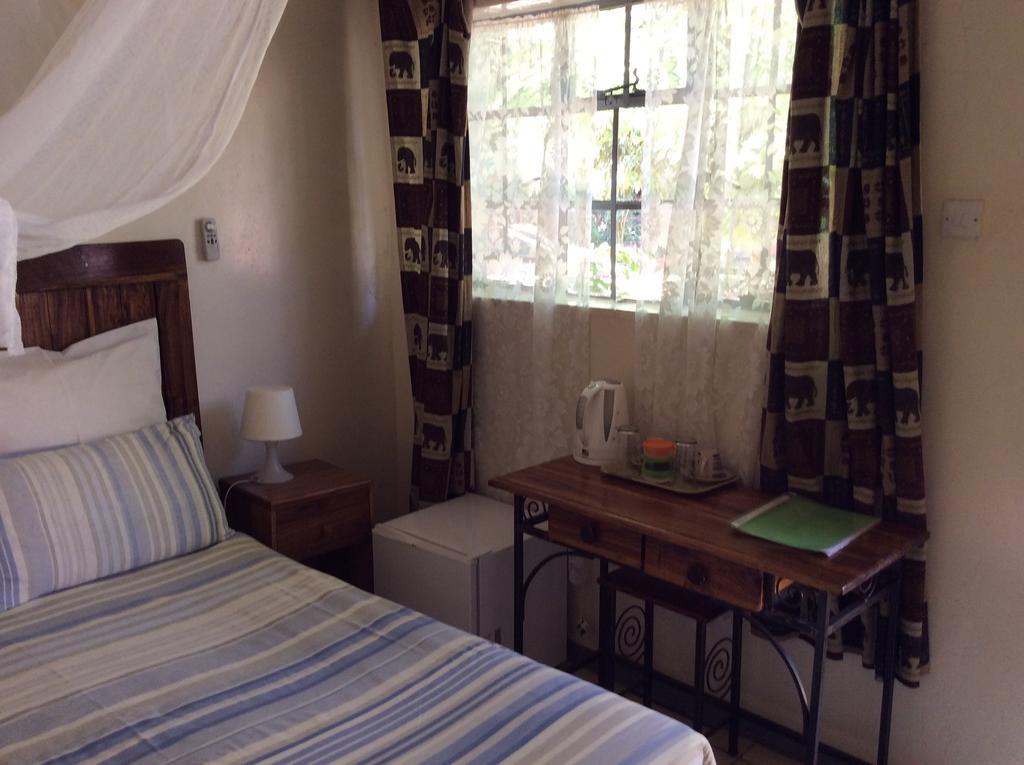 Tabonina Guesthouse Livingstone Exterior photo