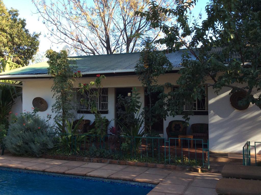 Tabonina Guesthouse Livingstone Exterior photo